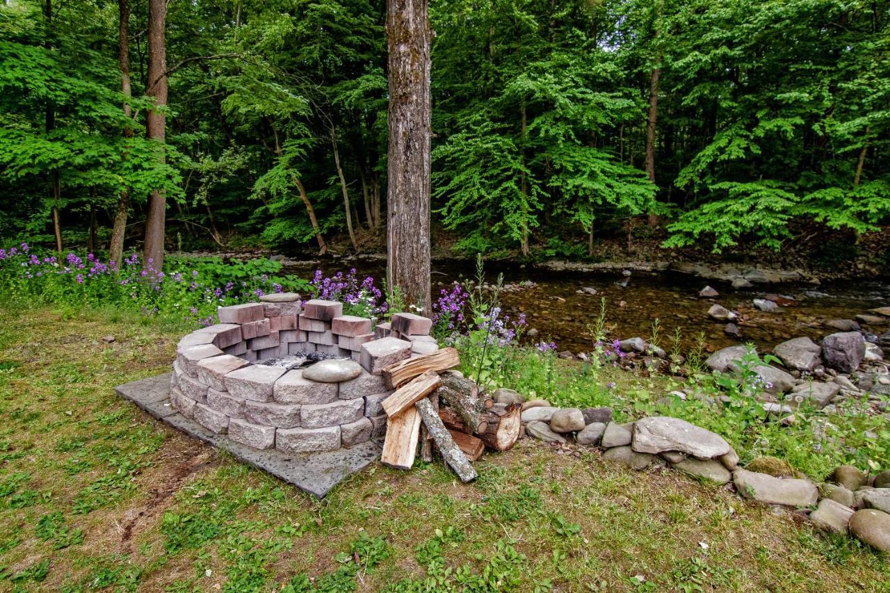 Cabin By The Creek With Private Creek Access Tannersville Eksteriør billede